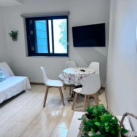 Samil Primera Linea De Playa 2m דירה
